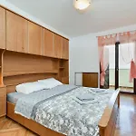 Biljana 2362 *