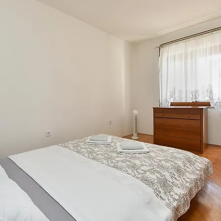 Apartment Biljana 2362 *