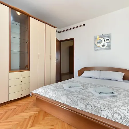 公寓 Biljana 2362 罗维尼